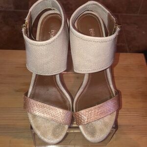 Donald J Pliner metallic gold heels